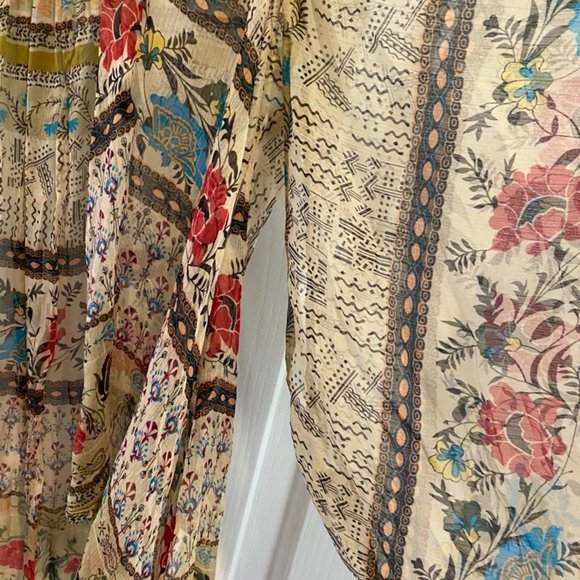 Dainty and elegant wrap by Willow & Clay - Picture 4 of 5